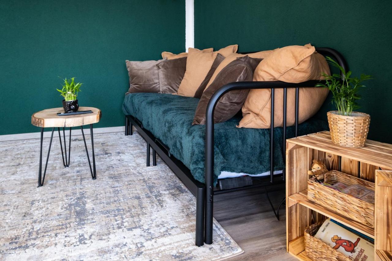 Nature Terminal Apartment - Unterwegs Zuhause Steinenbronn Екстер'єр фото